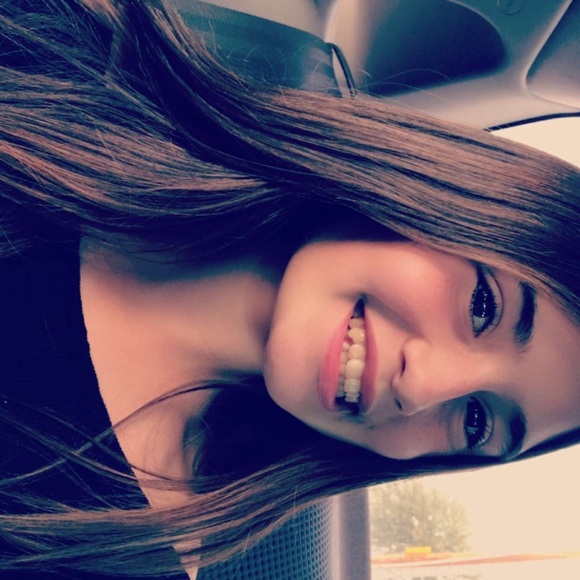 Meet your Posher, Isabel - Picture 1 of 1